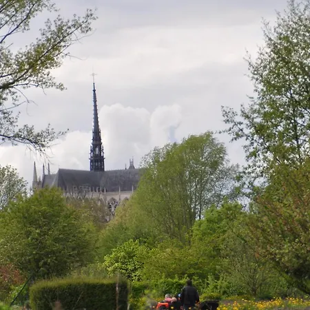 Bed & Breakfast A La Campagne Au Nord D' Amiens 3*
